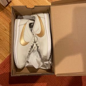 Nike Cortez Sneakers